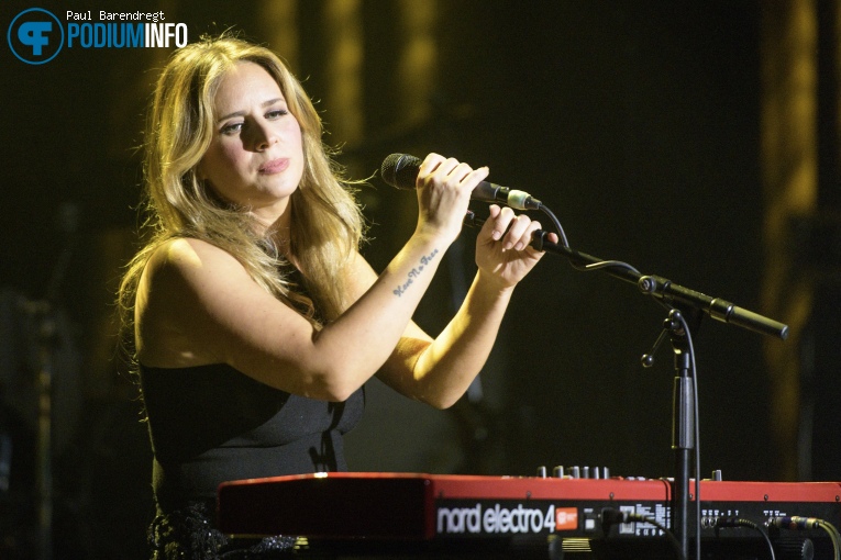 Lucie Silvas op Lucie Silvas - 11/11 - Melkweg foto