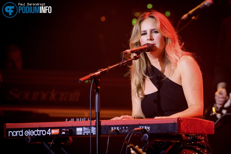 Lucie Silvas op Lucie Silvas - 11/11 - Melkweg foto