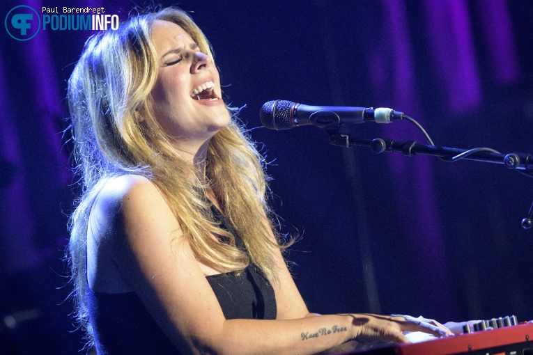Lucie Silvas op Lucie Silvas - 11/11 - Melkweg foto