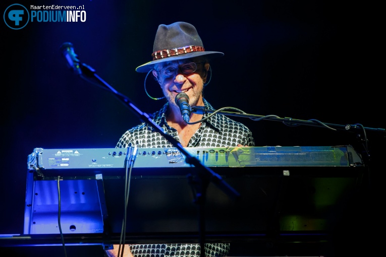 Manfred Mann's Earth Band op Manfred Mann's Earth Band - 11/11 - Boerderij foto