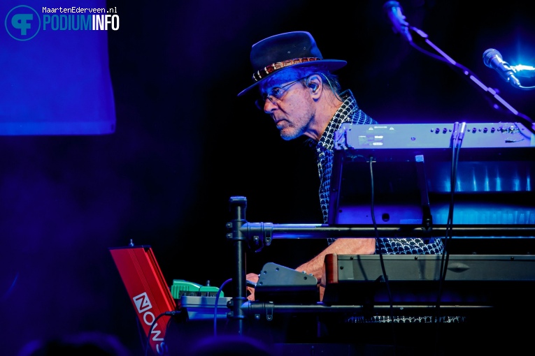 Manfred Mann's Earth Band op Manfred Mann's Earth Band - 11/11 - Boerderij foto
