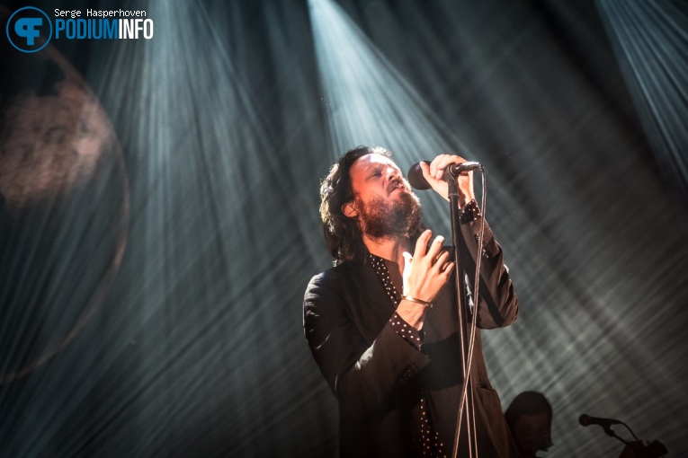 Father John Misty op Father John Misty - 13/11 - Tivoli Vredenburg foto