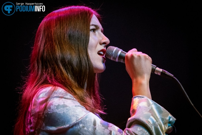 Weyes Blood op Father John Misty - 13/11 - Tivoli Vredenburg foto