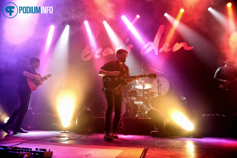 Bear's Den op Bear's Den - 16/11 - Effenaar foto