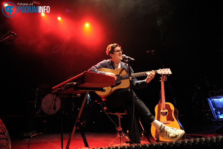 Dan Croll op Bear's Den - 16/11 - Effenaar foto