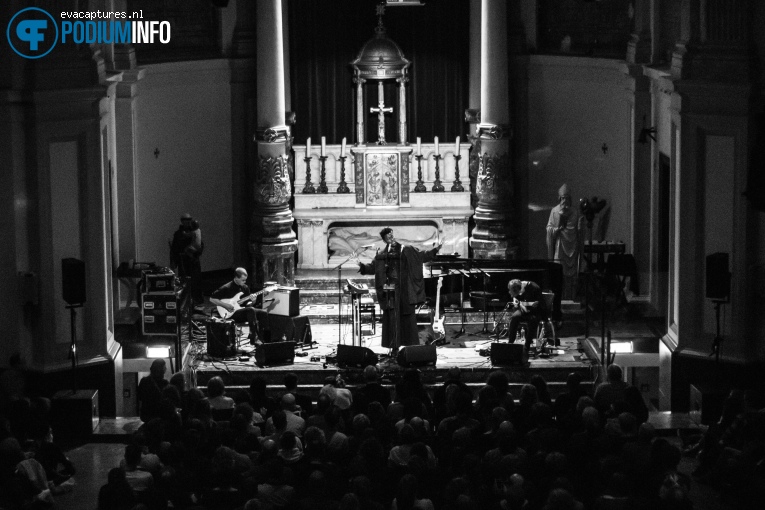 Moses Sumney op Moses Sumney - 16/11 - De Duif foto