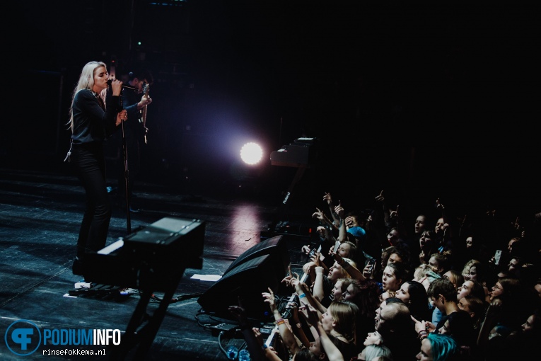 PVRIS op PVRIS - 17/11 - TivoliVredenburg foto