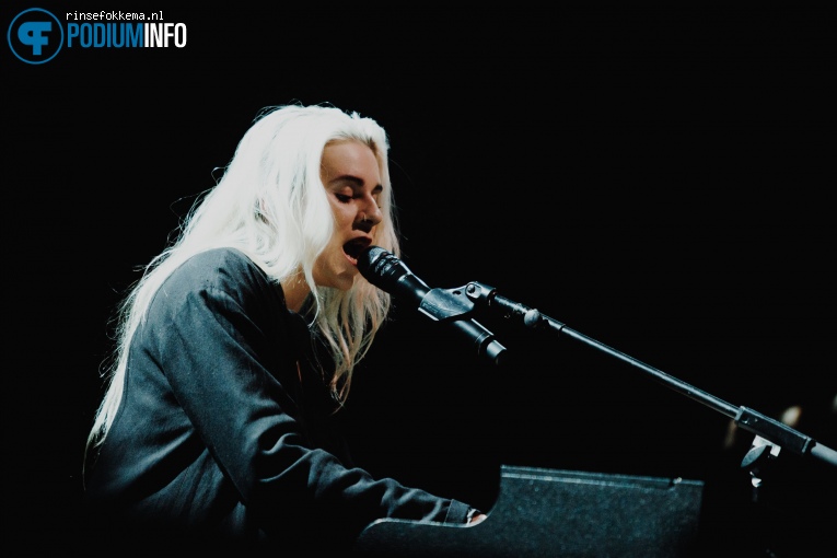 PVRIS op PVRIS - 17/11 - TivoliVredenburg foto
