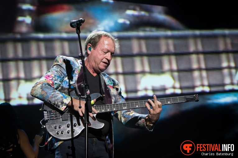 Mark King op Night of The Proms Rotterdam foto
