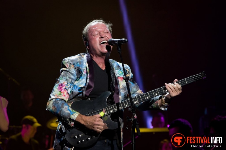 Mark King op Night of The Proms Rotterdam foto