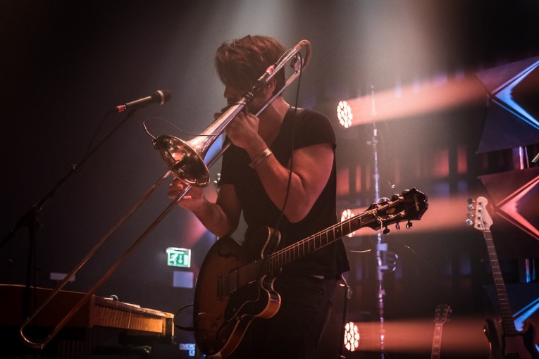 Warhaus op Warhaus - 18/11 - TivoliVredenburg foto