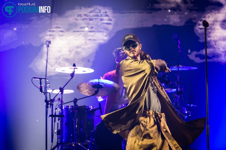 Drivah op Oscar & the Wolf - 17/11 - Afas Live foto