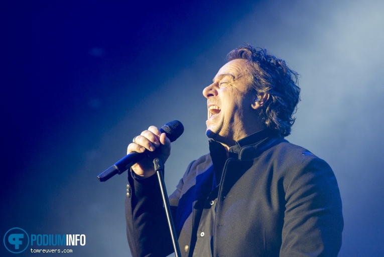 Marco Borsato op Marco Borsato - 23/11 - Hedon foto