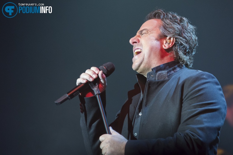 Marco Borsato op Marco Borsato - 23/11 - Hedon foto