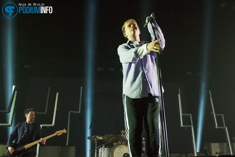 Nothing But Thieves op Nothing But Thieves - 24/11 - AFAS Live foto