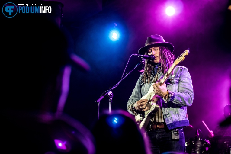 JP Cooper op JP Cooper + Picture This - 26/11 - Maassilo foto