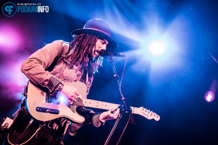 JP Cooper op JP Cooper + Picture This - 26/11 - Maassilo foto