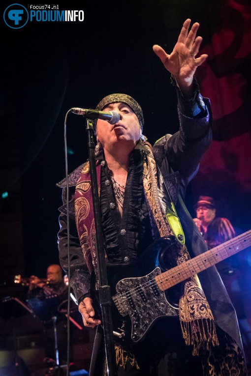 Little Steven & The Disciples of Soul op Little Steven & The Desciples of Soul - 28/11 - TivoliVredenburg foto