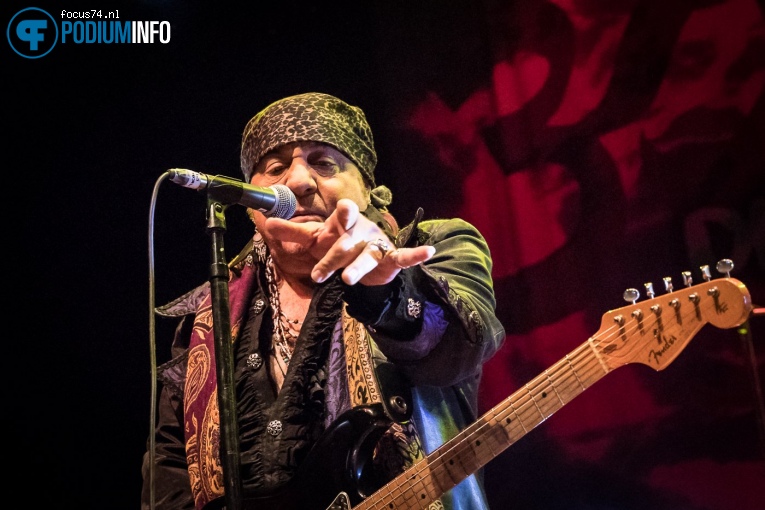 Little Steven & The Disciples of Soul op Little Steven & The Desciples of Soul - 28/11 - TivoliVredenburg foto