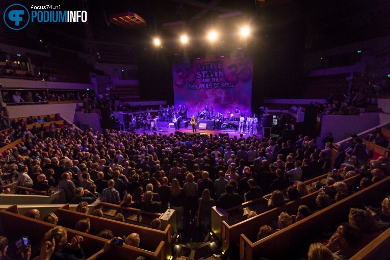Little Steven & The Disciples of Soul op Little Steven & The Desciples of Soul - 28/11 - TivoliVredenburg foto