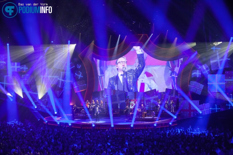Foto Guus Meeuwis op Guus Meeuwis - Groots met een zachte G winter editie - 1/12 - Ziggo Dome