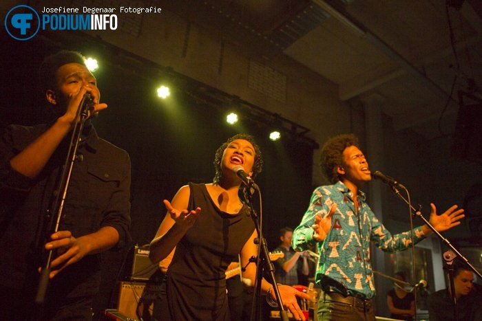 Foto Jeangu Macrooy op Jeangu Macrooy - 1/12 - Fluor