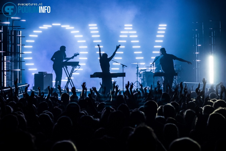 Oh Wonder op Oh Wonder - 4/12 - Doornroosje foto