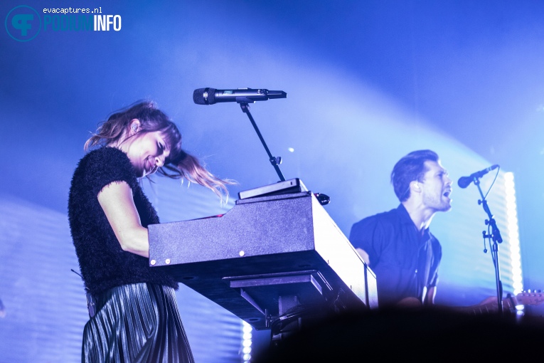 Oh Wonder op Oh Wonder - 4/12 - Doornroosje foto