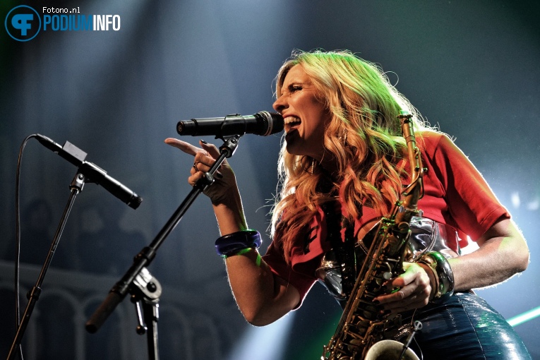 Candy Dulfer op Candy Dulfer - 06/12 - Paradiso foto