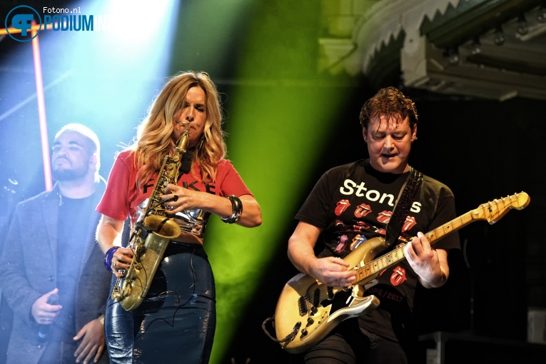 Candy Dulfer op Candy Dulfer - 06/12 - Paradiso foto