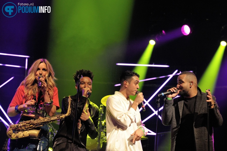 Foto Candy Dulfer op Candy Dulfer - 06/12 - Paradiso