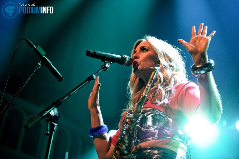 Candy Dulfer op Candy Dulfer - 06/12 - Paradiso foto