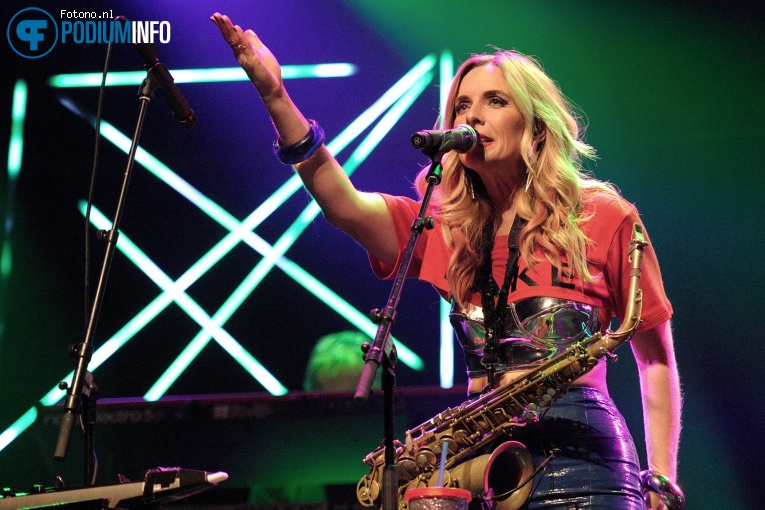 Candy Dulfer op Candy Dulfer - 06/12 - Paradiso foto