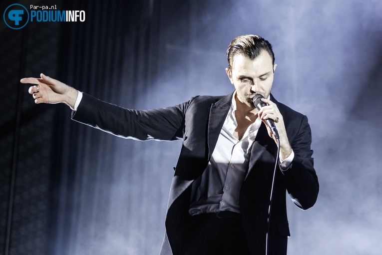 Foto Hurts op Hurts - 06/12 - TivoliVredenburg