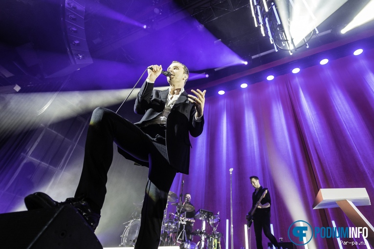 Hurts op Hurts - 06/12 - TivoliVredenburg foto