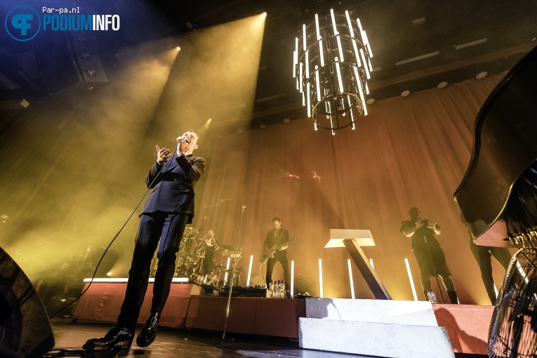 Hurts op Hurts - 06/12 - TivoliVredenburg foto