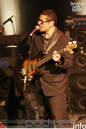 Foto New Cool Collective op New Cool Collective - 11/1 - Mezz