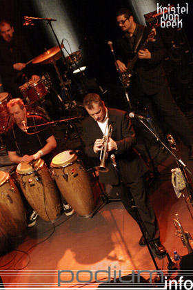 Foto New Cool Collective op New Cool Collective - 11/1 - Mezz