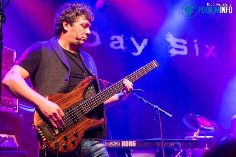Day Six op Threshold - 10/12/2017 - Boerderij foto