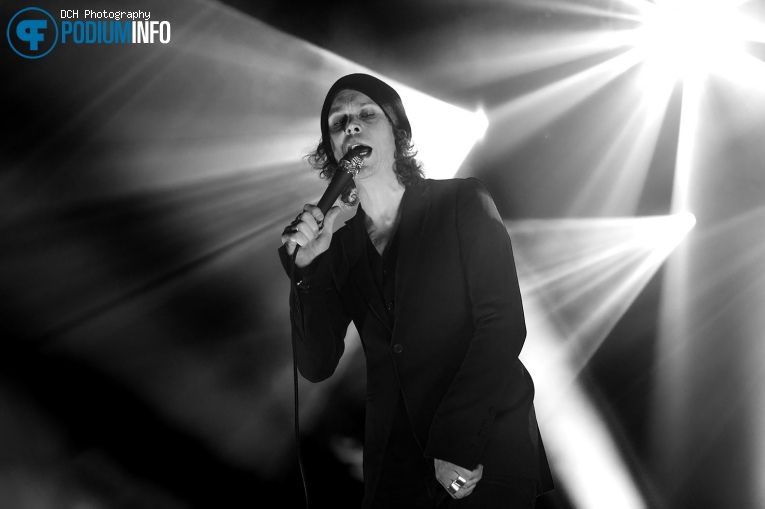 HIM op HIM - 12/12 - 013 foto