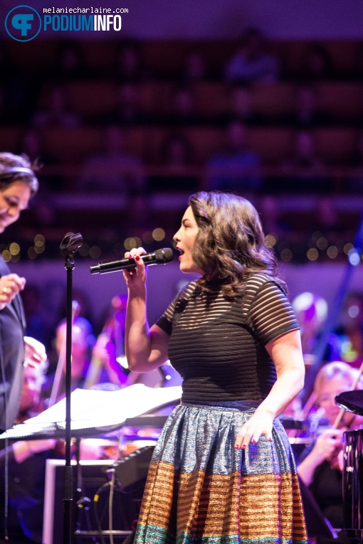 Caro Emerald op Caro Emerald / Metropole Orkest - 18/12 - TivoliVredenburg foto