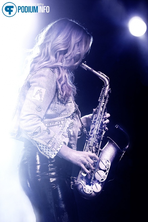 Candy Dulfer op Candy Dulfer - 11/01 - Mezz foto