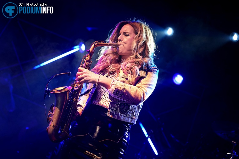 Foto Candy Dulfer op Candy Dulfer - 11/01 - Mezz