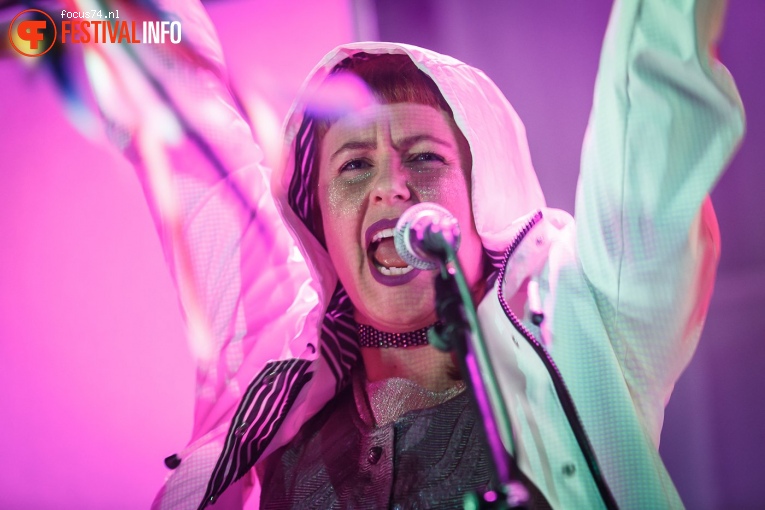 Superorganism op Eurosonic Noorderslag 2018 - vrijdag foto