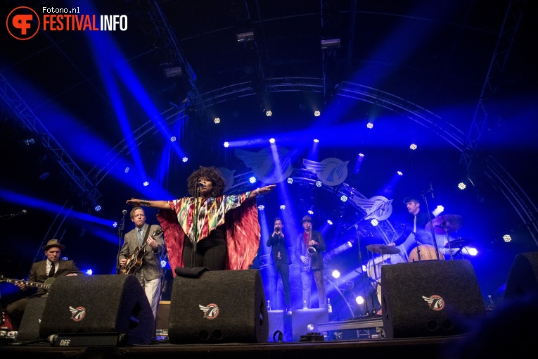 Michelle David & The Gospel Sessions op Eurosonic Noorderslag 2018 - Zaterdag foto