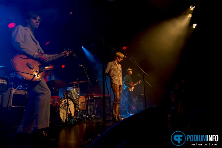Max Meser op The Strypes - 25/01 - Paradiso Noord foto