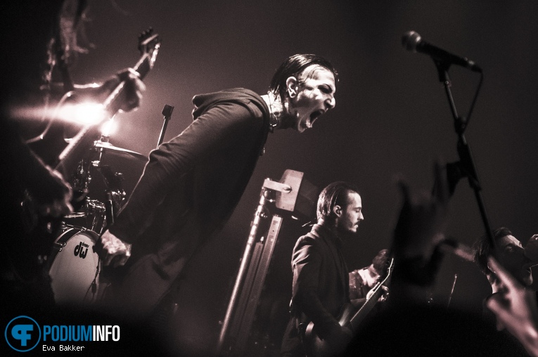 Motionless in White op Motionless in White - 1/2 - TivoliVredenburg foto