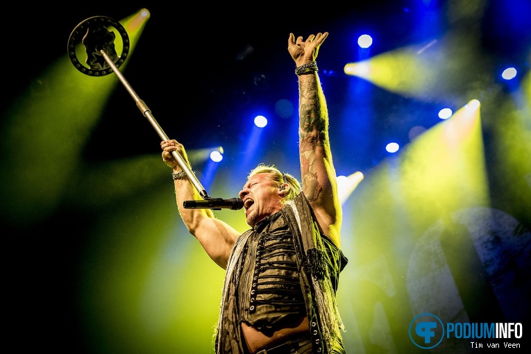 Fozzy op Steel Panther - 3/2 - 013 foto