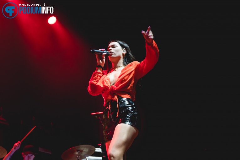 Liv Dawson op Khalid - 07/02 - AFAS Live foto