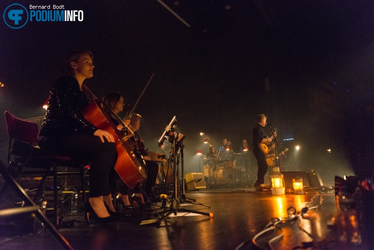 Glen Hansard op Glen Hansard - 11/02 - TivoliVredenburg foto